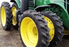 2011 John Deere 8260R
