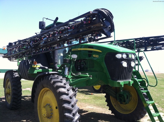 2012 John Deere 4830