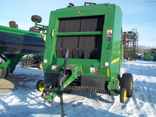 2005 John Deere 567