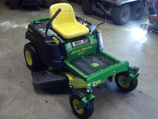 2009 John Deere Z225