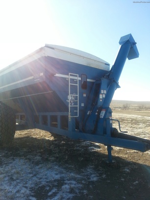 1998 Kinze 840