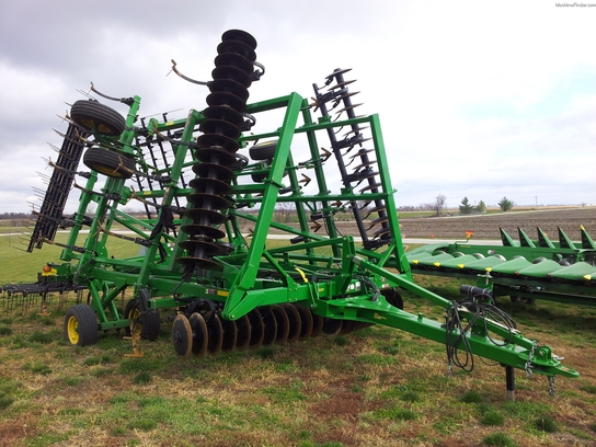 2009 John Deere 2310