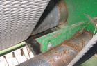 2000 John Deere 566