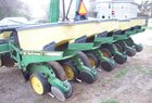 1989 John Deere 7200