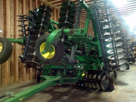 2008 John Deere 637