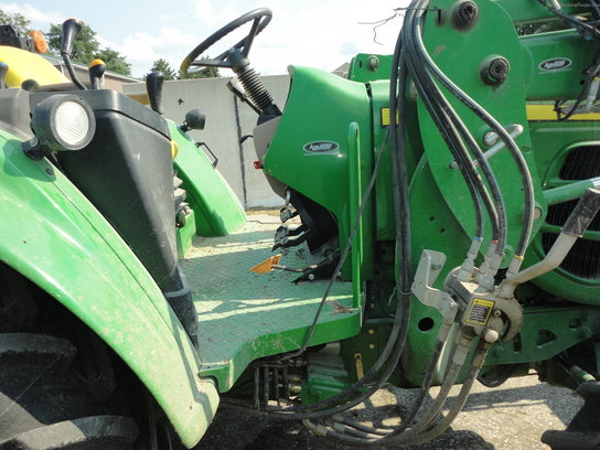 2009 John Deere 6330 Open