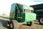 2012 John Deere 568