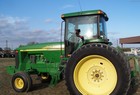 2000 John Deere 8110