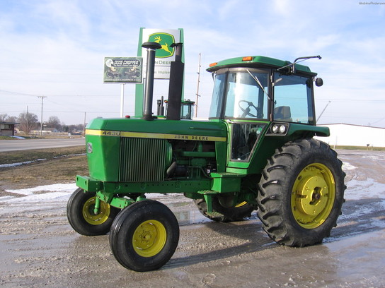 1975 John Deere 4430