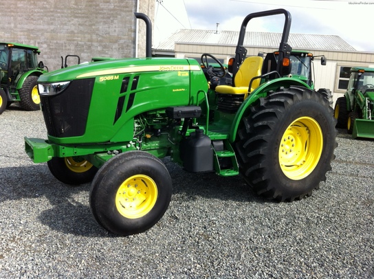 2012 John Deere 5085M