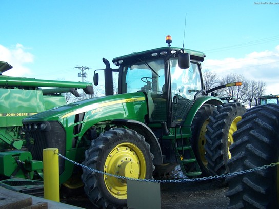 2010 John Deere 8245R