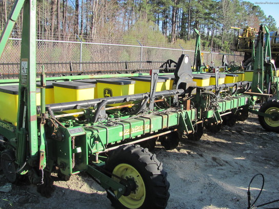 2004 John Deere 1730