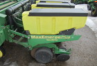1993 John Deere 7200
