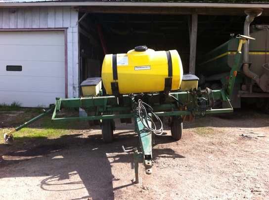  John Deere 7000