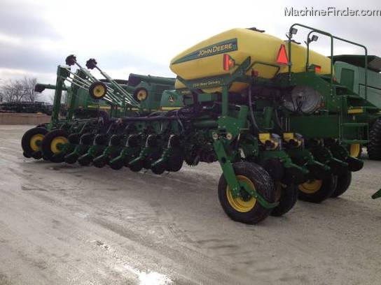 2010 John Deere 1770NT