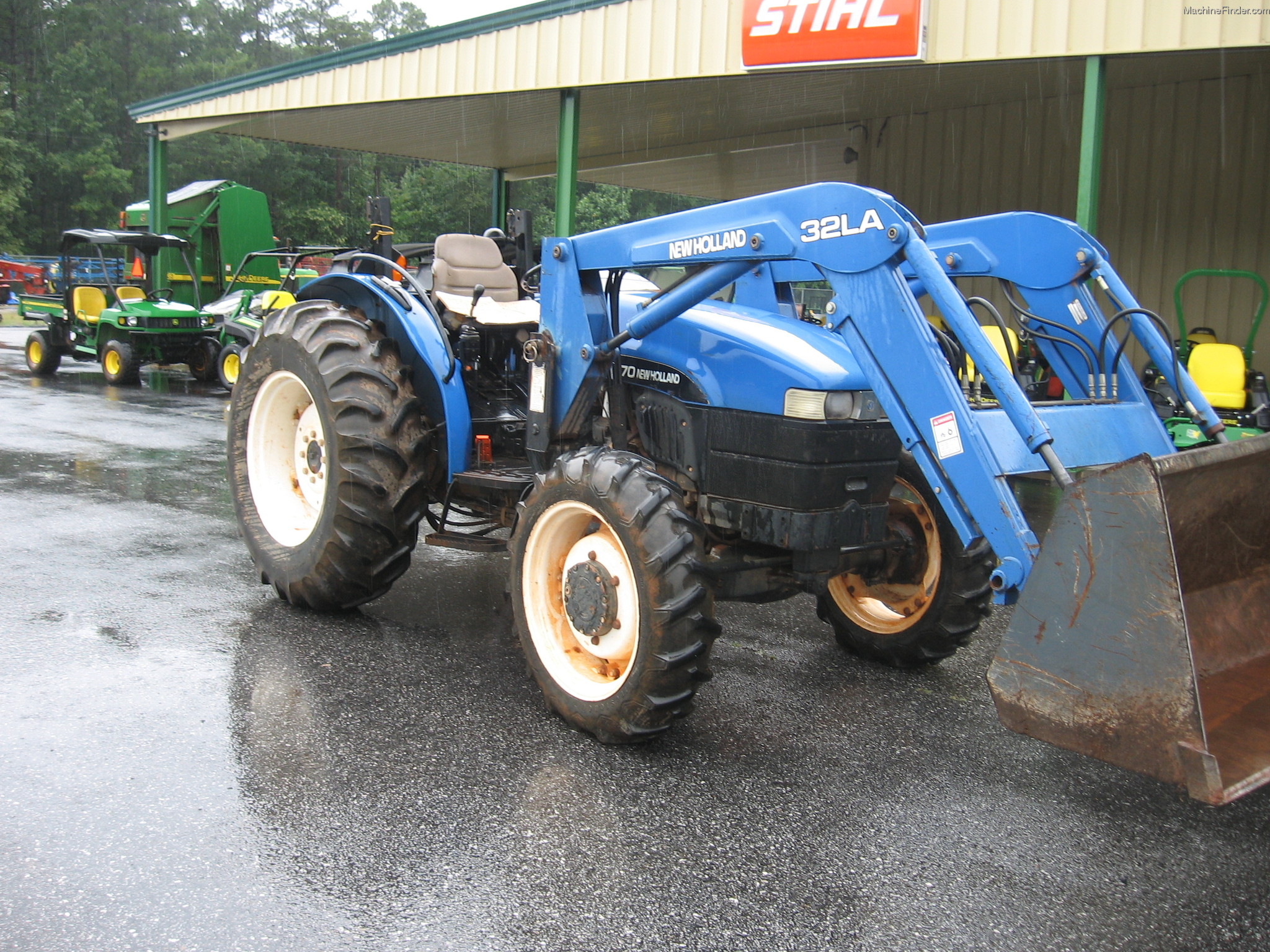 2003 New Holland TN70 Tractors Utility (40100hp) John Deere