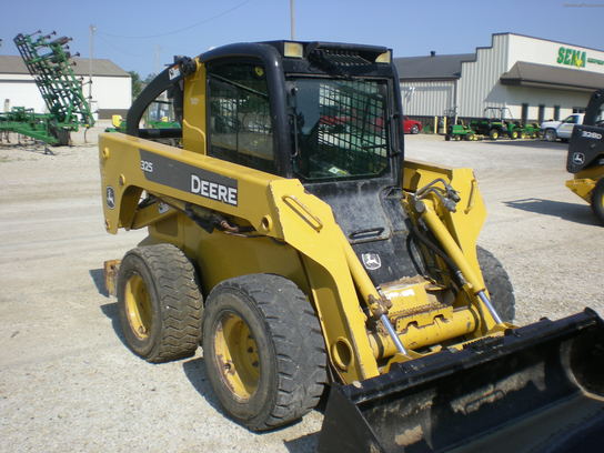 2008 John Deere 325