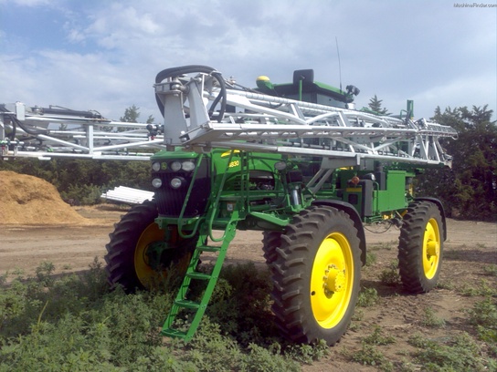 2011 John Deere 4830