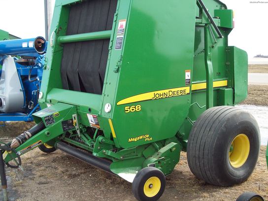 2007 John Deere 568