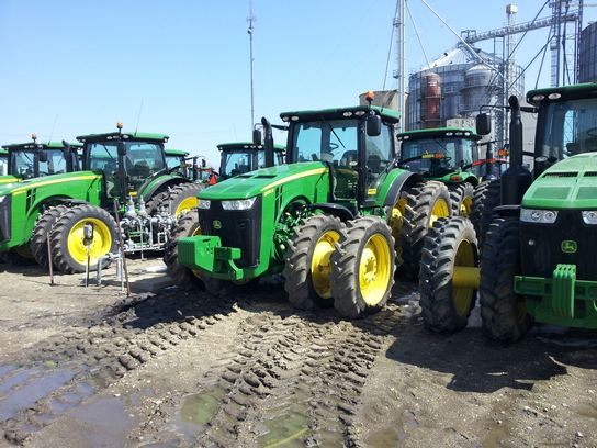 2011 John Deere 8310R