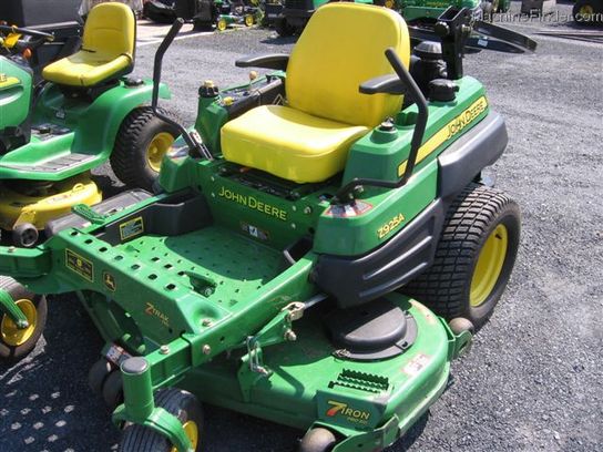 2010 John Deere Z925A
