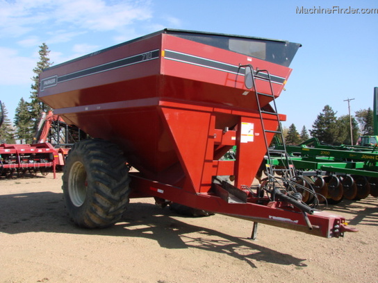1999 Parker 710