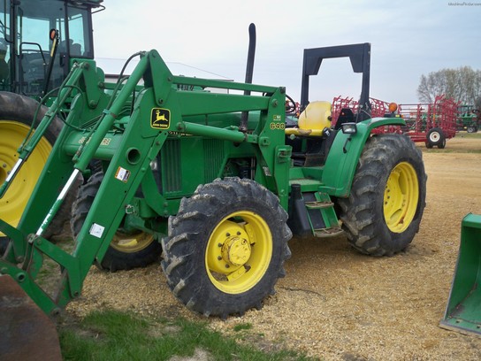 2000 John Deere 6210L