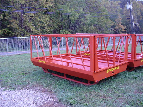 2012 Pequea 510ES BALE FEEDER