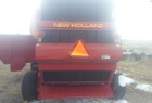 2001 New Holland 688