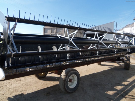 2005 Massey - Ferguson 8000