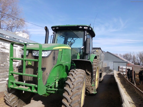 2011 John Deere 7200R