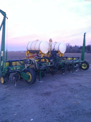 1995 John Deere 7300
