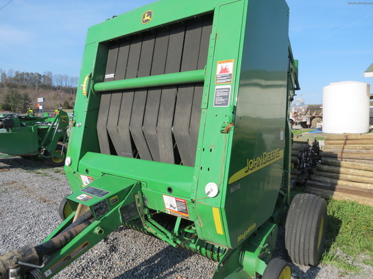 2004 John Deere 567