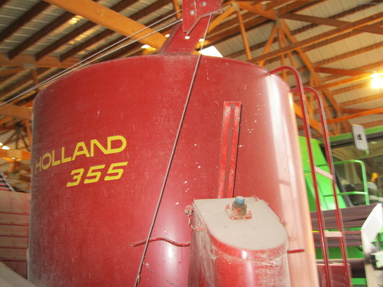  New Holland 355