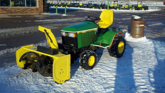 2001 John Deere 445