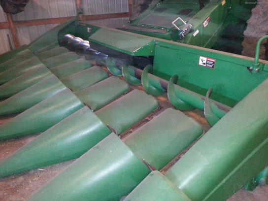 2002 John Deere 892