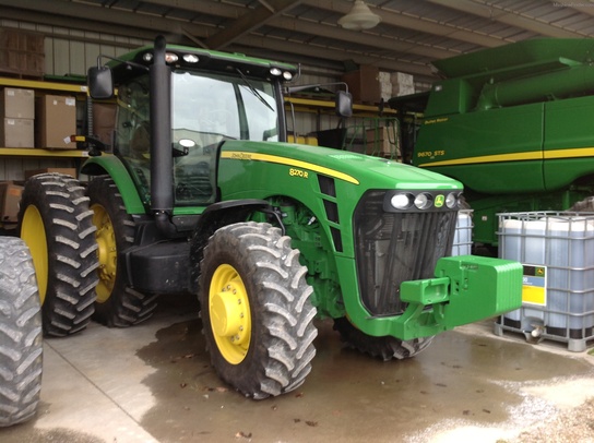 2010 John Deere 8270R
