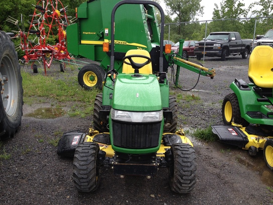 2006 John Deere 2305