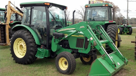 2004 John Deere 5520