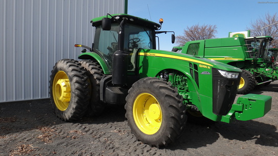 2011 John Deere 8285R