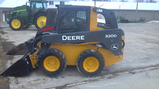 2011 John Deere 320D