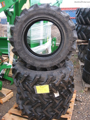 2008 John Deere 300/70R20