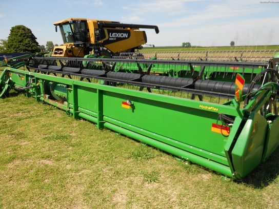2011 John Deere 635F