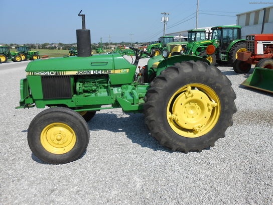 1981 John Deere 2240