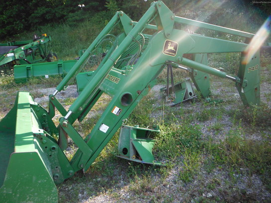  John Deere 740