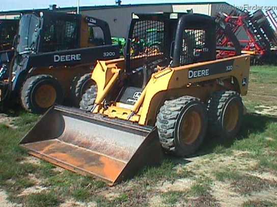 2006 John Deere 320