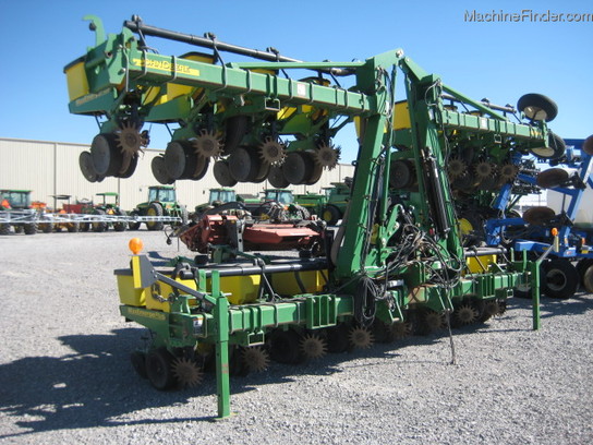2004 John Deere 1720