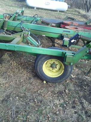  John Deere 712