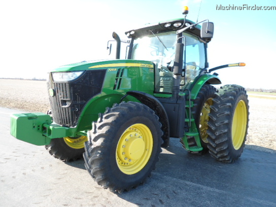 2011 John Deere 7215R