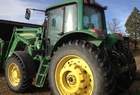 2003 John Deere 7520